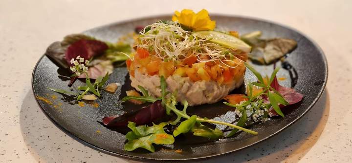 Tartare de saumon Martinique