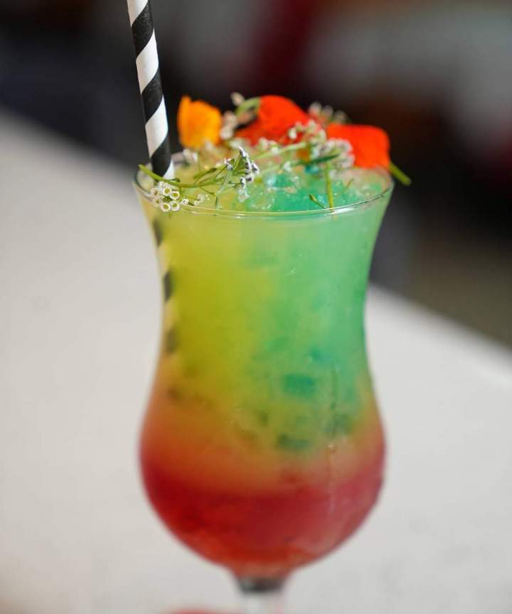 Notre bar, le cœur de notre ambiance musicale unique